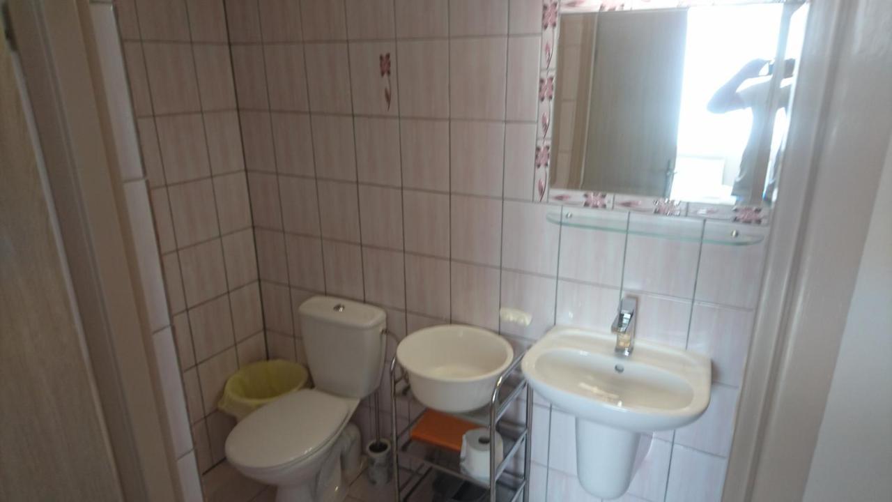 Pokoje Goscinne " Awia " Łeba Esterno foto